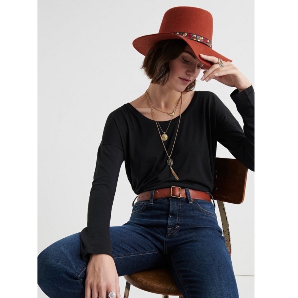 NWT Lucky Brand Black Long Sleeve Scoop Neck Lightweight T-Shirt